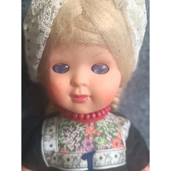 Vintage Holland Dutch Doll w/  Dress & Clogs, Eyes Open/Close 16" Made In Italy - Picture 4 of 9